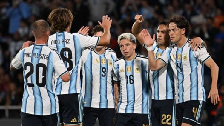 Argentina gole&oacute; a Bolivia y comenz&oacute; una nueva etapa con el sello de siempre