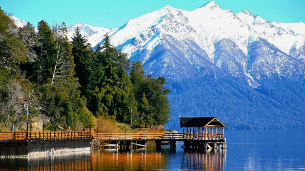 Villa Traful: el rinc&oacute;n de la Patagonia donde un lago esconde un bosque bajo el agua