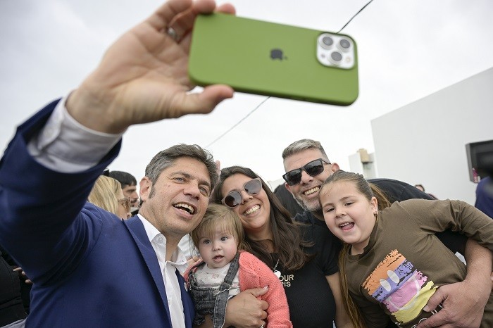 Kicillof entreg&oacute; 64 viviendas en San Vicente y apunt&oacute; contra el Gobierno nacional por abandonar obras