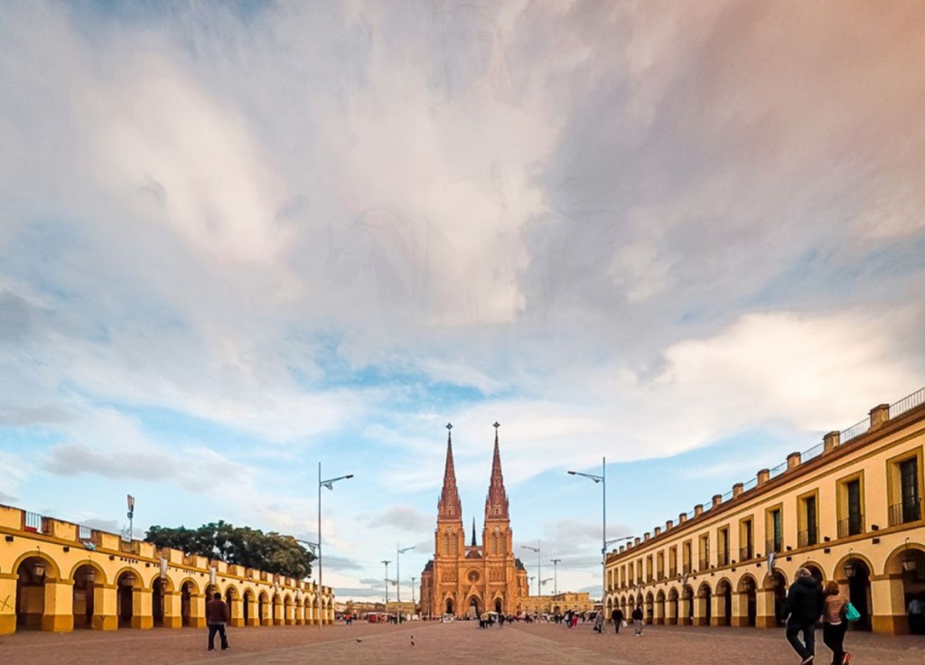 La provincia de Buenos Aires se organiza ante la expectativa por el papa Le&oacute;n XIV