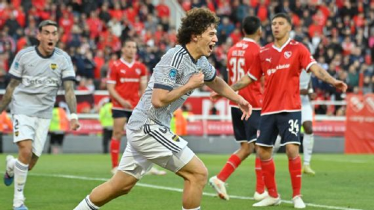 Boca lo gan&oacute; sobre la hora ante Independiente y llega encendido al Supercl&aacute;sico