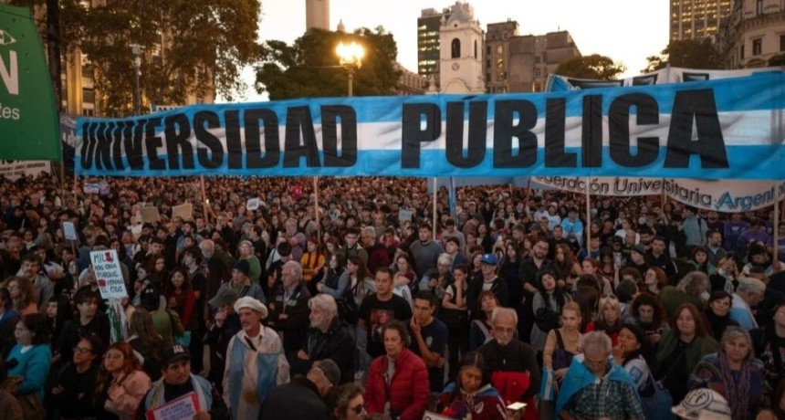 La Justicia orden&oacute; a Milei aplicar de inmediato la Ley de Financiamiento Universitario