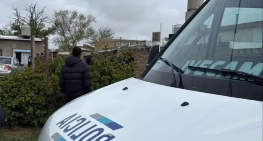 Encontraron muerta a una mujer y a su expareja ahorcada, se sospecha de femicidio seguido de suicidio
