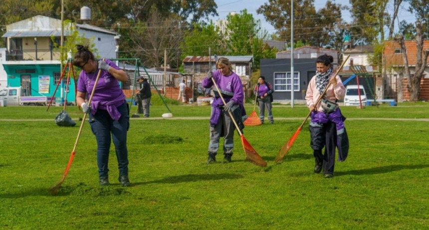 Quilmes refuerza el mantenimiento de sus espacios verdes con 100 intervenciones programadas