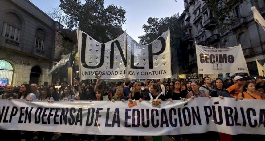 Universidades: la Justicia mult&oacute; a Santilli y el Gobierno volvi&oacute; a apelar para evitar actualizar salarios y becas