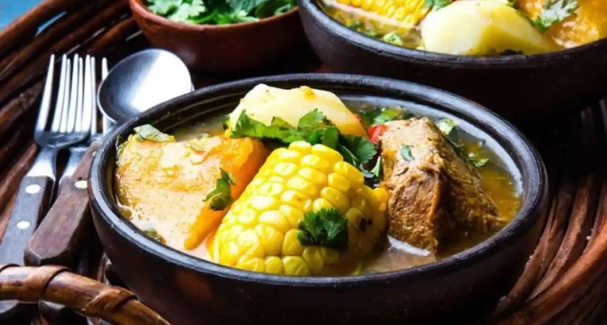 Cazuela chilena: la sopa abundante que re&uacute;ne carne, verduras y tradici&oacute;n familiar