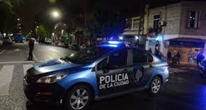 Un adolescente de 16 a&ntilde;os fue detenido por la muerte a tiros de otro joven en una plaza de Villa Pueyrred&oacute;n
