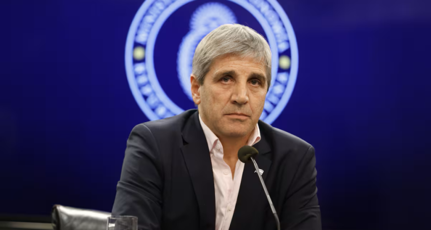 El riesgo pa&iacute;s trep&oacute; a 717 puntos y crece la preocupaci&oacute;n por la econom&iacute;a argentina