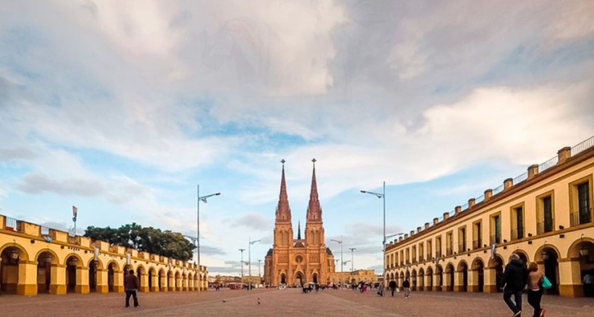 La provincia de Buenos Aires se organiza ante la expectativa por el papa Le&oacute;n XIV