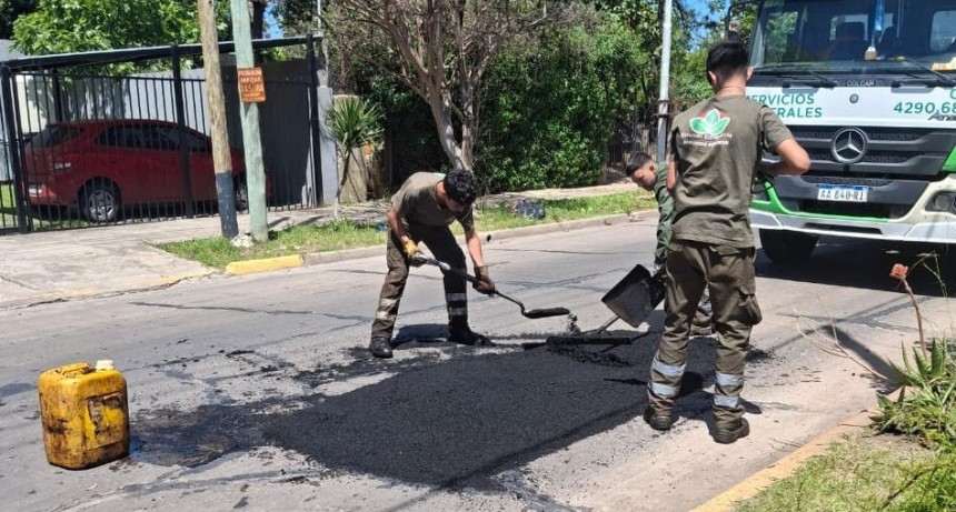 Monte Grande avanza con nuevas obras de bacheo para mejorar la circulaci&oacute;n en las calles