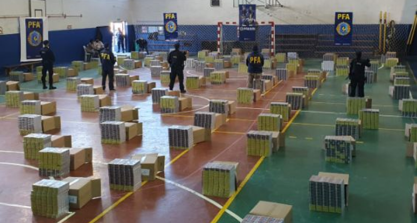 La Policía Federal realizó una incautación millonaria de cigarrillos de contrabando