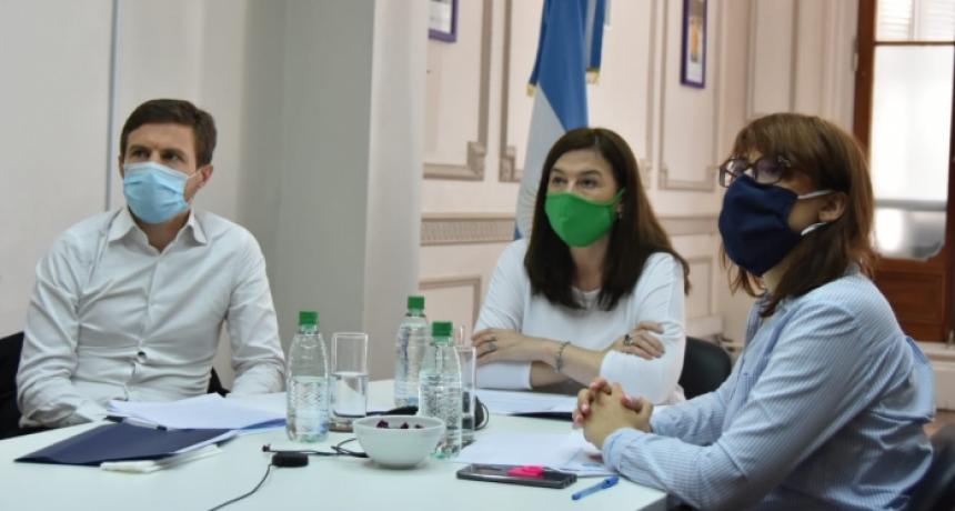 Ruiz Malec, Costa y Díaz presentaron el sello Construir Igualdad