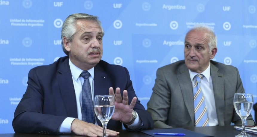 El presidente participó del homenaje al jurista David Baigún en la sede de la UIF