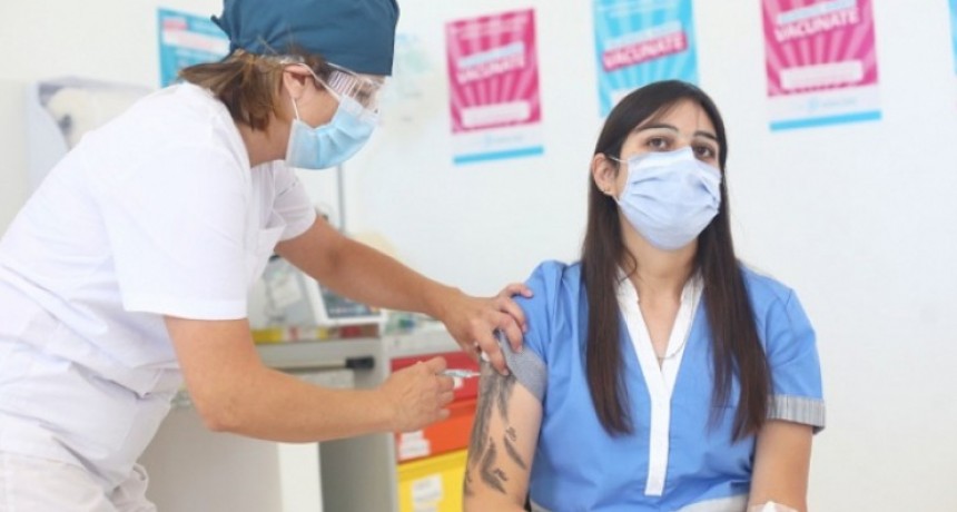 Comienza la aplicación de una tercera dosis de refuerzo para el personal de salud