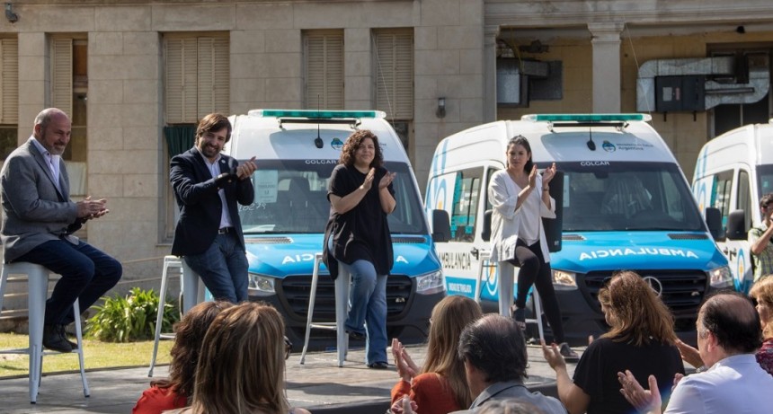 Vizzotti entrega 52 ambulancias a la Provincia de Buenos Aires para fortalecer el sistema de salud