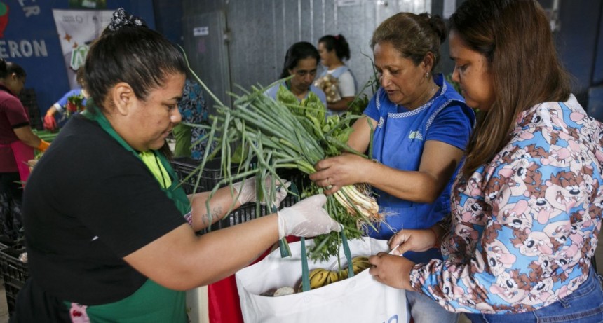 Trabajadores y trabajadoras del Potenciar Trabajo aportan al desarrollo alimentario en Formosa