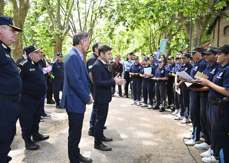 Kicillof inauguró la ampliación del edificio médico de la Escuela Juan Vucetich en Berazategui