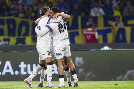 Vélez eliminó a Boca en un épico duelo bajo la lluvia y va por su primera Copa Argentina