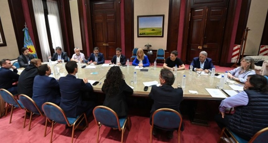 Kicillof firmó convenio para impulsar la Autopista Presidente Perón: busca retomar obras y potenciar el desarrollo regional