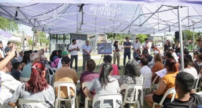  Quilmes: avanza la construcción de un nuevo polideportivo y pavimentación en el barrio Kolynos