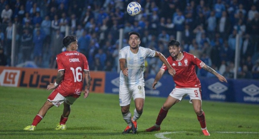 Huracán no pudo con Atlético Tucumán y cayó 4-2 en un duelo clave por la Liga Profesional