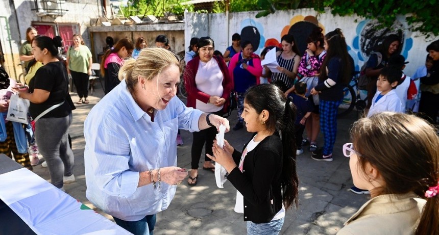 Esteban Echeverría: Entregaron 156 lentes a estudiantes en el marco del Programa Oftalmológico EcheVERría