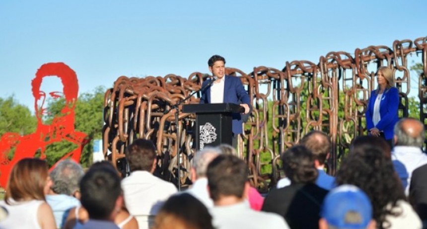 Kicillof apuntó contra Milei: "Pocas veces se despreció tanto la soberanía nacional"