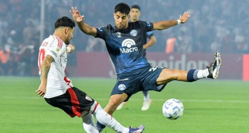 River perdió ante Independiente Rivadavia y quedó fuera de la lucha por el título en un cierre polémico