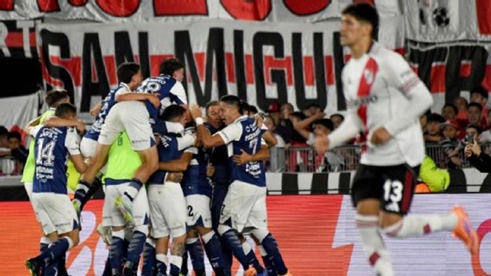 Crisis total en el Monumental: River volvió a jugar pésimo, perdió con Gimnasia y estalló la bronca antes del Superclásico