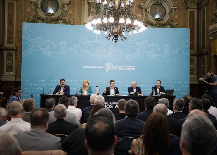 Kicillof presentó el Presupuesto 2026 y apuntó contra Milei: “Nos recortó 13 billones que eran para los bonaerenses”