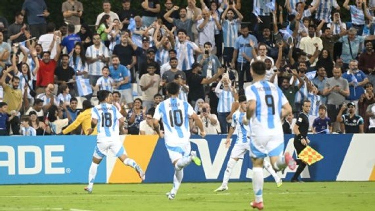 La Sub 17 de Placente volvió a ganar y ya está en los 16avos del Mundial de Qatar