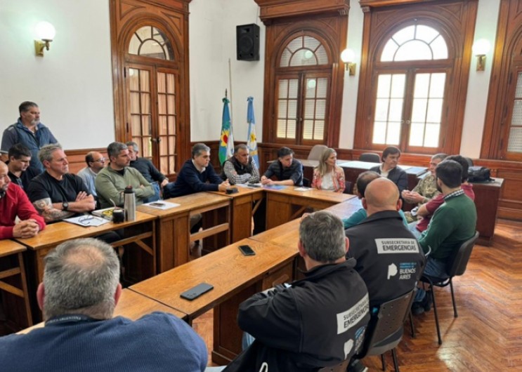 La Provincia refuerza la asistencia en zonas inundadas y reclama la reactivación de obras hídricas clave