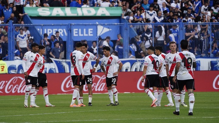 River no pasó del cero ante Vélez y complicó sus aspiraciones de Libertadores
