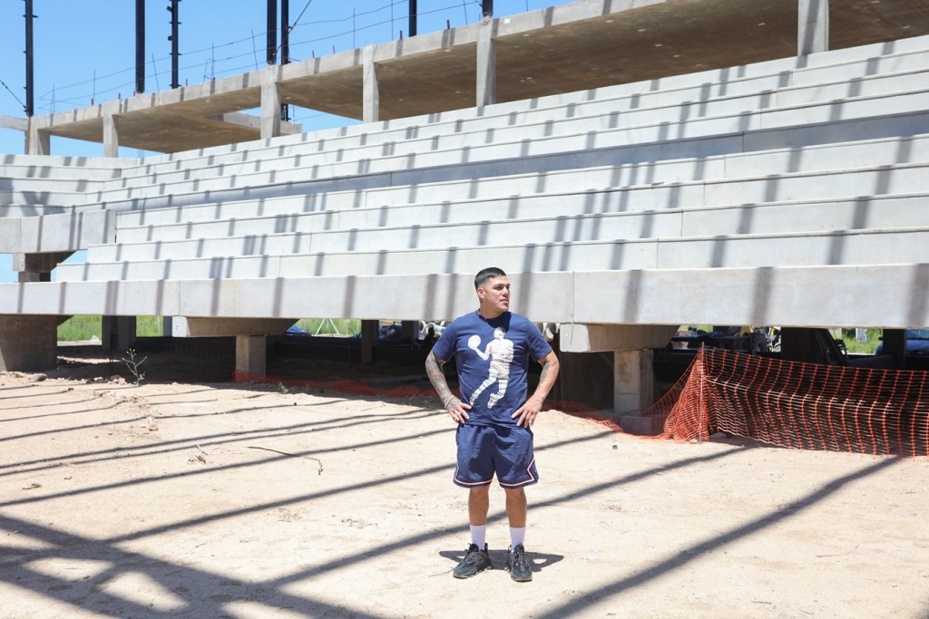 La Matanza: Brian Castaño visitó el Polideportivo Messi y destacó su impacto social en los jóvenes