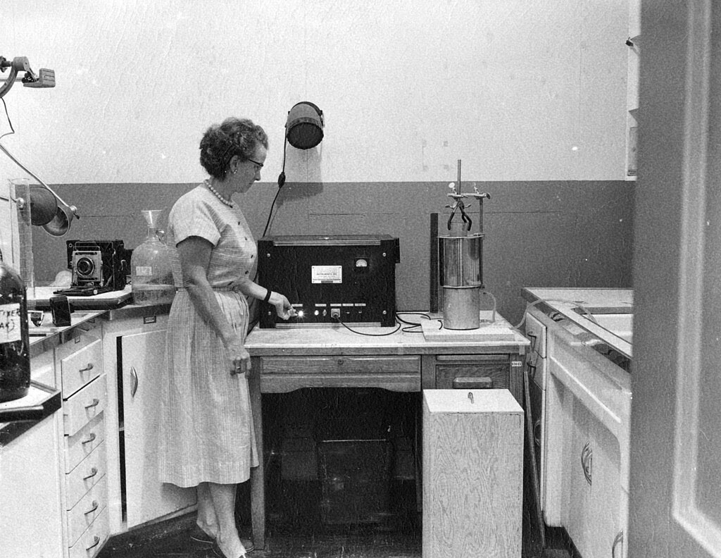  Alice Mary Weeks, geóloga “minera” del uranio