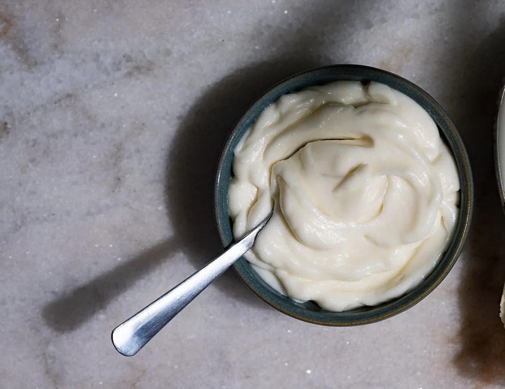 La salsa Toum: el secreto árabe que esta conquistando las mesas argentinas