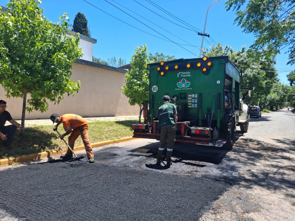 Monte Grande refuerza la seguridad vial: nuevas obras de bacheo en Nicolás Bruzone y Rondeau