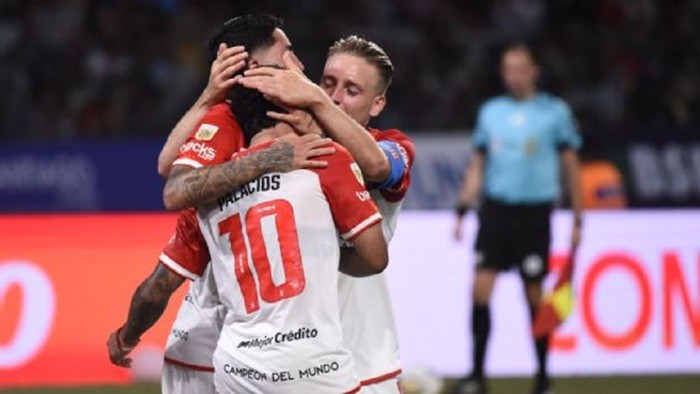 Estudiantes venció a Central Córdoba y se convirtió en el primer semifinalista del Clausura 2025