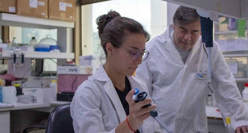 Descubren el mecanismo molecular que confiere resistencia a un nuevo antibiótico contra superbacterias