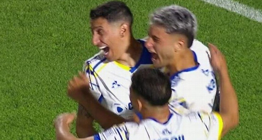 Rosario Central lo dio vuelta ante Instituto y se afianza como líder absoluto del Clausura