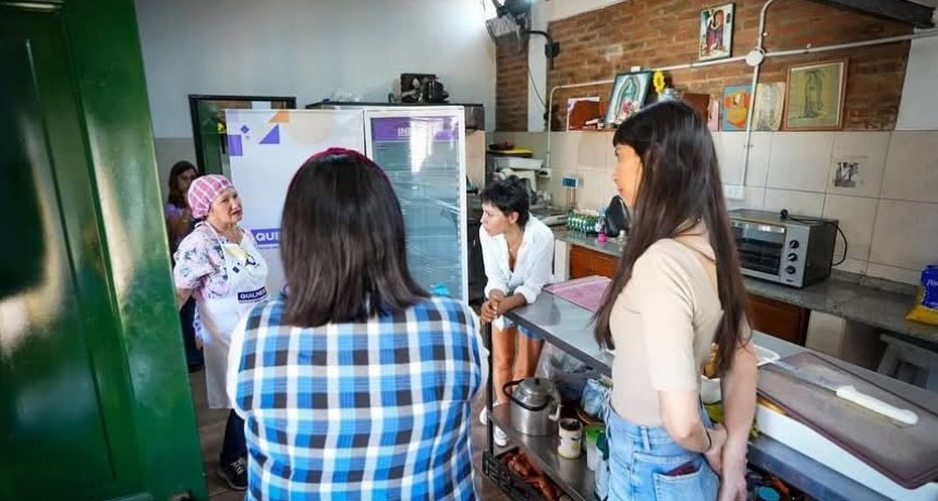 Mayra Mendoza entregó equipamiento al centro comunitario “Nuestra Señora de Guadalupe” de La Matera  Bajada: