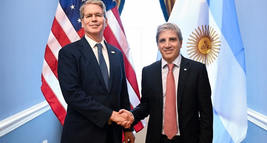 Bessent lo confirmó: EEUU “hizo dinero” con la operación que sostuvo a Milei y la Argentina quedó más endeudada