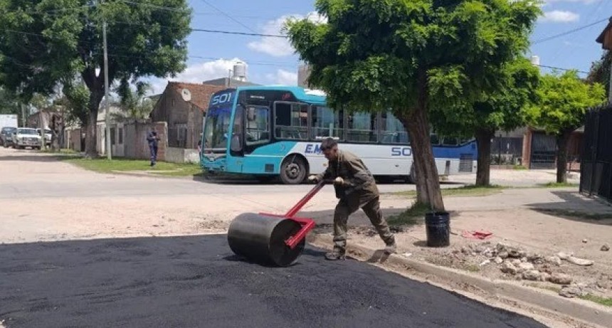El Jagüel: el Municipio avanza con nuevas tareas de bacheo para mejorar la transitabilidad