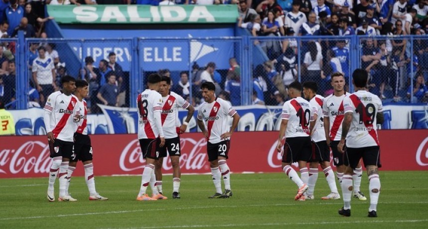 River no pasó del cero ante Vélez y complicó sus aspiraciones de Libertadores