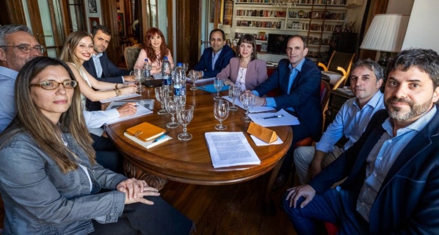 Comodoro Py aprieta el cerco: nuevas restricciones buscan apagar la voz de Cristina Kirchner