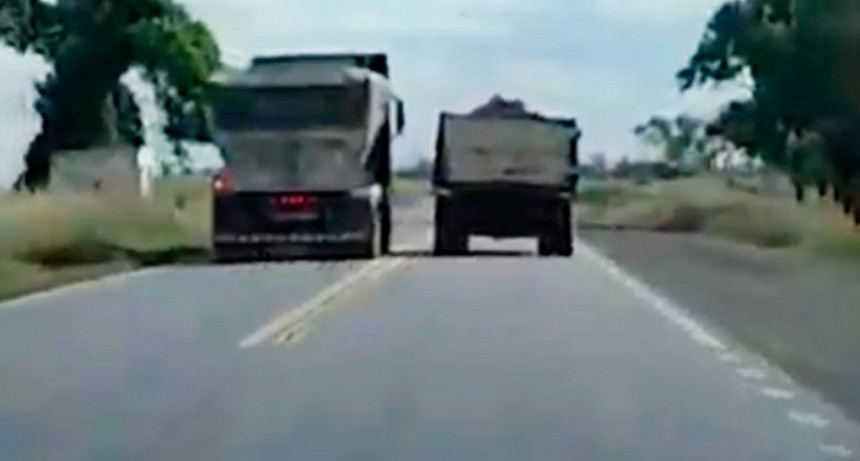 Adelantamiento prohibido: la maniobra mortal que sigue causando tragedias