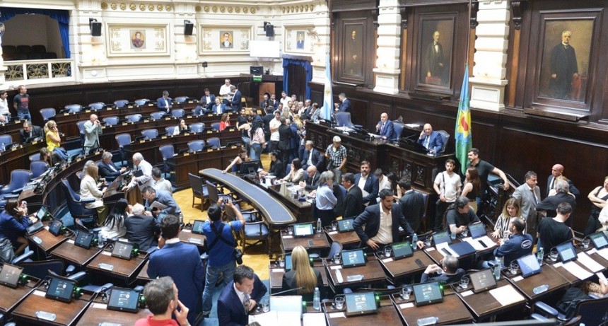 Kicillof logró la aprobación del Presupuesto 2026 y la Fiscal Impositiva: el viernes se define el endeudamiento