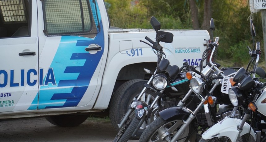 Operativo sorpresa en Merlo: autos y motos incautados, detenidos y un arma secuestrada