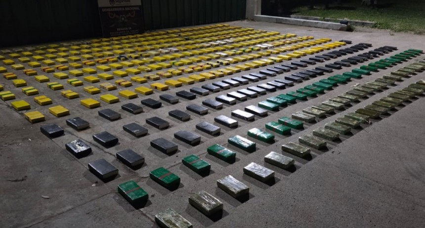 Golpe histórico al narco en Salta: Gendarmería incautó más de 430 kilos de cocaína en plena montaña