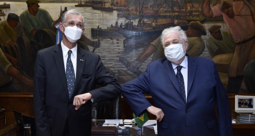 Ginés González García se reunió con el embajador de Brasil en Argentina